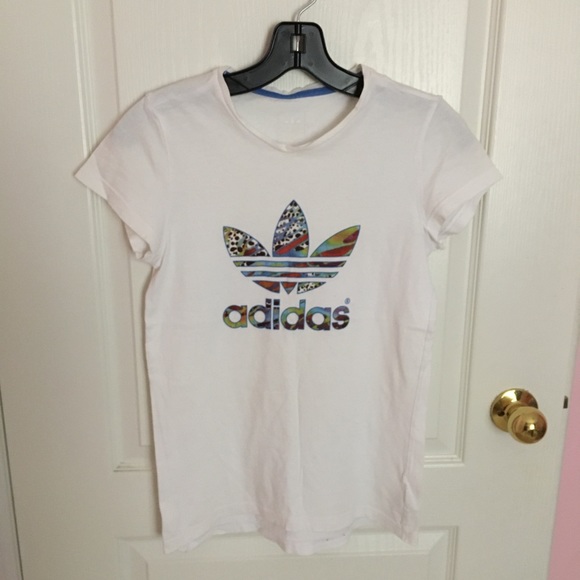 Nike & Adidas Bundle Crewneck Tees - Picture 6 of 7